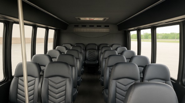 cedar rapids 28 passenger minibus
